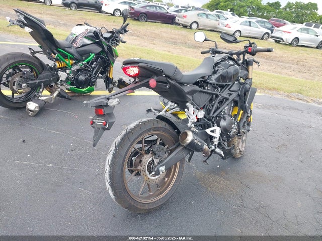 MLHNC5556S5500150 Honda Nc55e-1100001