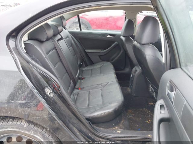 3VWD17AJ2EM387330 Volkswagen Jetta 1.8t Se