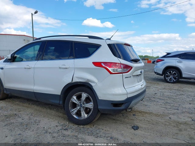 1FMCU0GXXGUA64789 Ford ESCAPE SE