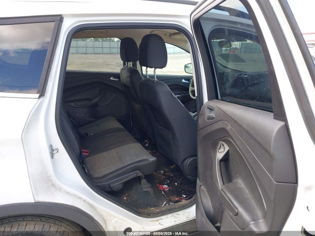 1FMCU0GXXGUA64789 Ford ESCAPE SE