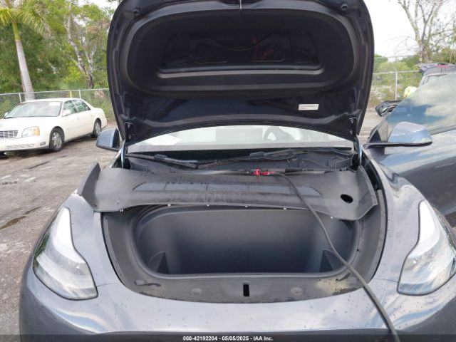 2023 TESLA MODEL Y 7SAYGDED0PF947510 Photo 9