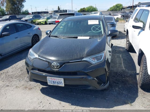2T3ZFREV0HW385064 Toyota RAV4 LE