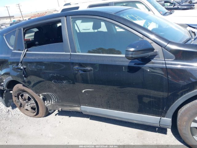 2T3ZFREV0HW385064 Toyota RAV4 LE