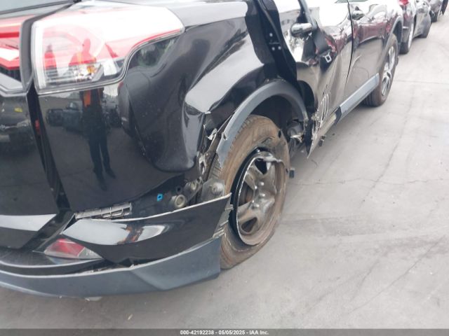 2T3ZFREV0HW385064 Toyota RAV4 LE