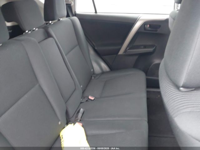 2T3ZFREV0HW385064 Toyota RAV4 LE