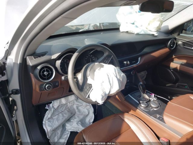 ZASFAKAN1J7B89142 Alfa Romeo Stelvio Awd