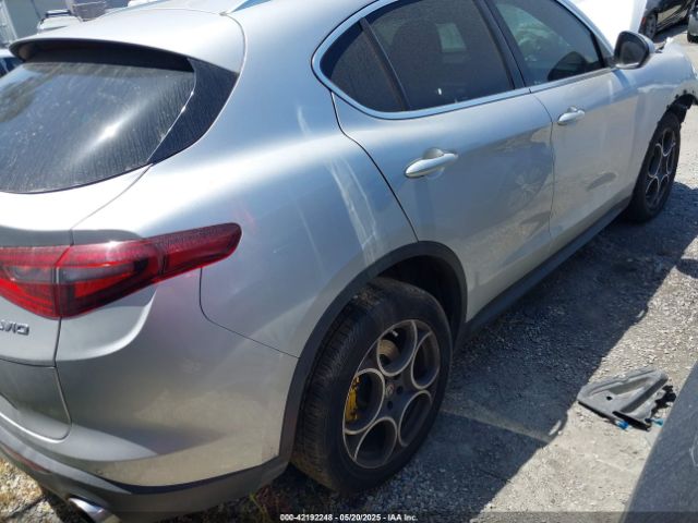ZASFAKAN1J7B89142 Alfa Romeo Stelvio Awd
