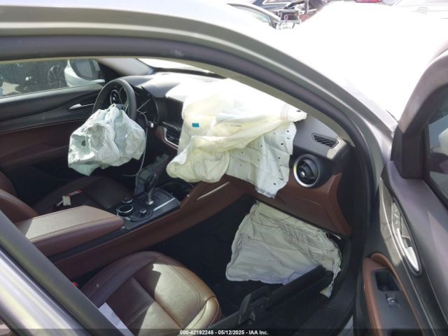 ZASFAKAN1J7B89142 Alfa Romeo Stelvio Awd