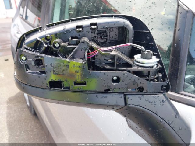 2T3H1RFV6SC309785 Toyota RAV4 LE