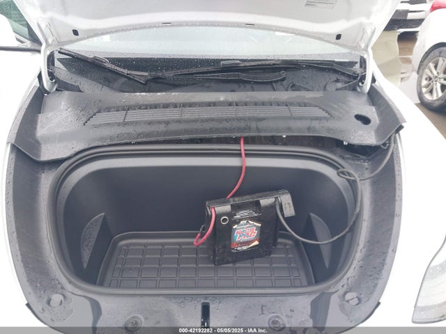 2024 TESLA MODEL Y 7SAYGDEE9RA221573 Photo 9