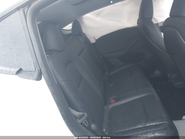 2024 TESLA MODEL Y 7SAYGDEE9RA221573 Photo 7