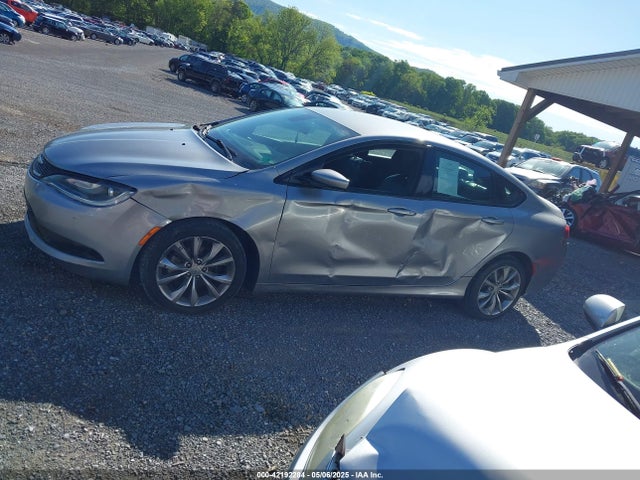 1C3CCCBB0GN144833 Chrysler 200 S