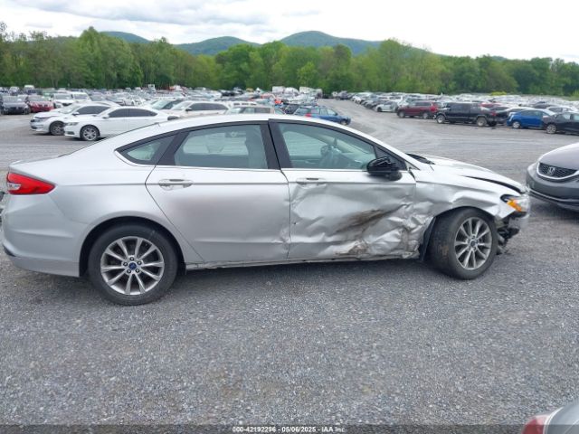 3FA6P0HD8HR126511 Ford FUSION SE