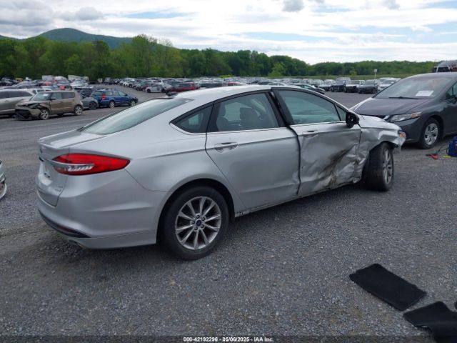3FA6P0HD8HR126511 Ford FUSION SE