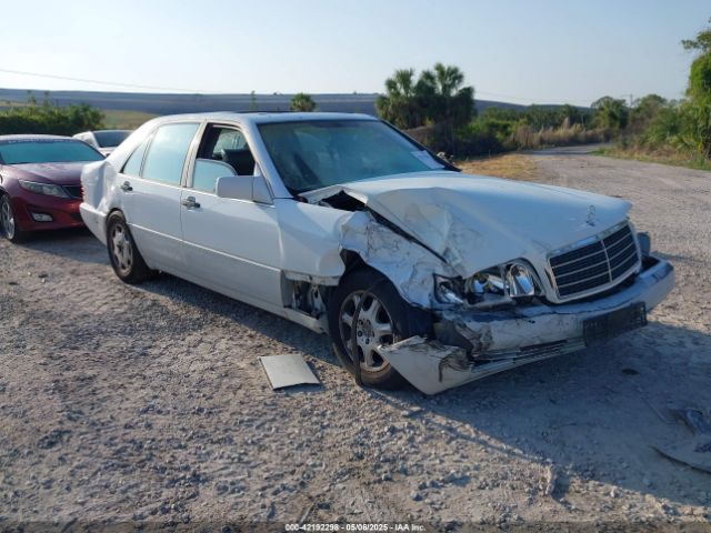 1992 MERCEDES-BENZ 500 WDBGA51E9NA025286