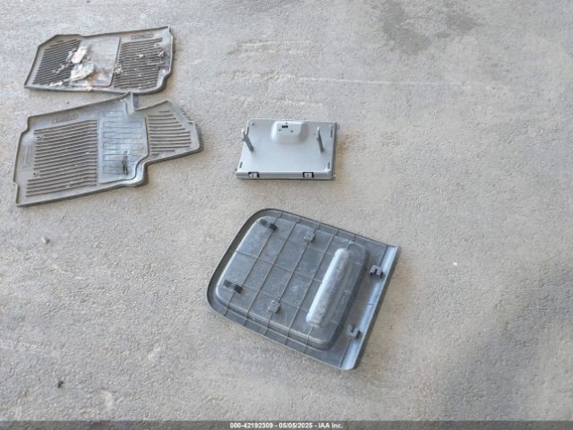 3N6CM0KN0JK699437 Nissan Nv200 S