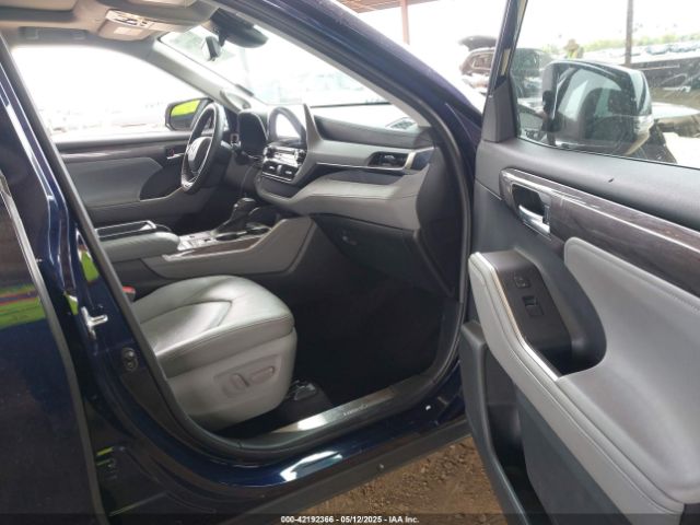 5TDFARAH8MS005739 Toyota Highlander Hybrid Platinum