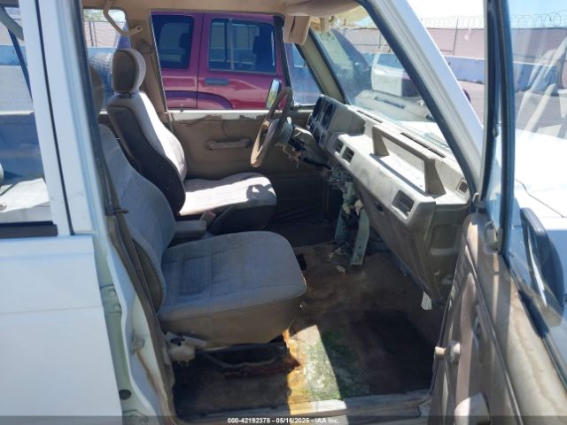 1990 MITSUBISHI MONTERO JA4GJ31S0LJ009870 Photo 4