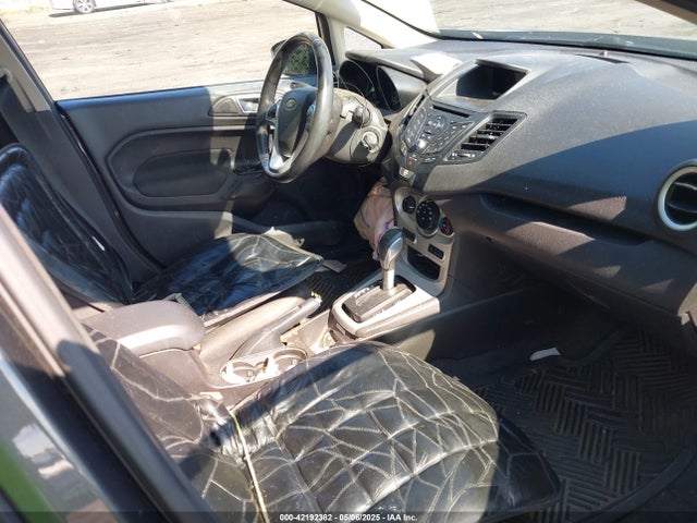 3FADP4EJ9FM217130 Ford FIESTA SE