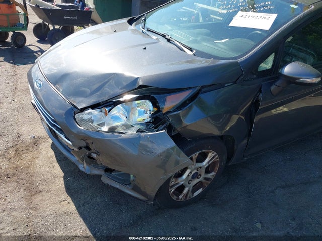 3FADP4EJ9FM217130 Ford FIESTA SE