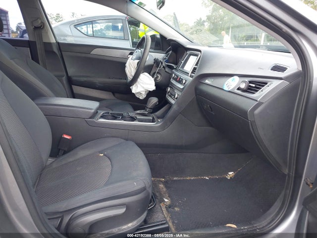 5NPE24AF0KH771140 Hyundai SONATA SE