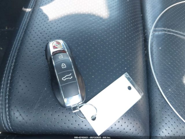 2020 PORSCHE MACAN WP1AA2A59LLB11865 Photo 10