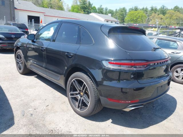 2020 PORSCHE MACAN WP1AA2A59LLB11865 Photo 2