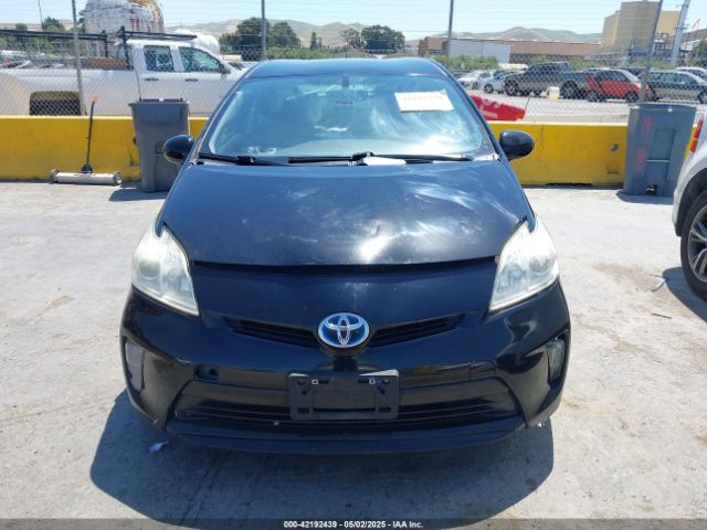 JTDKN3DU2F0471844 Toyota Prius Two