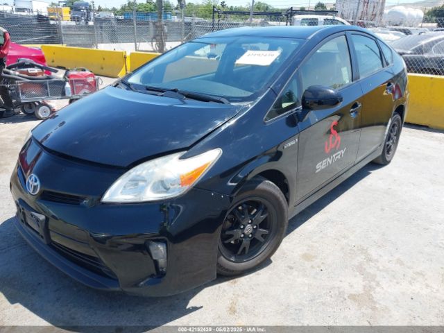 JTDKN3DU2F0471844 Toyota Prius Two