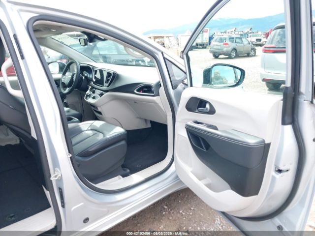 2C4RC1BG0RR173230 Chrysler Pacifica Touring L