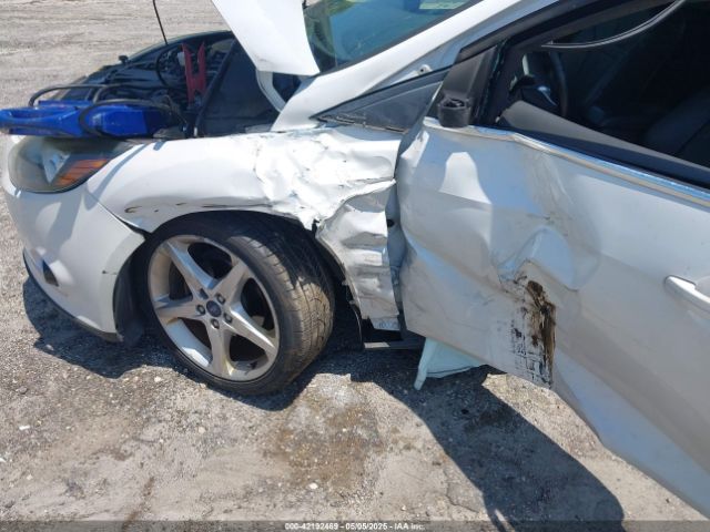 1FADP3N26EL422410 Ford Focus Titanium