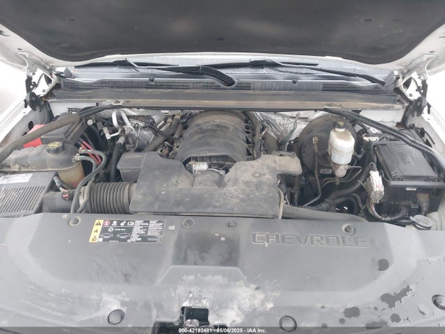 1GNSCBKC7JR101043 Chevrolet Tahoe Lt
