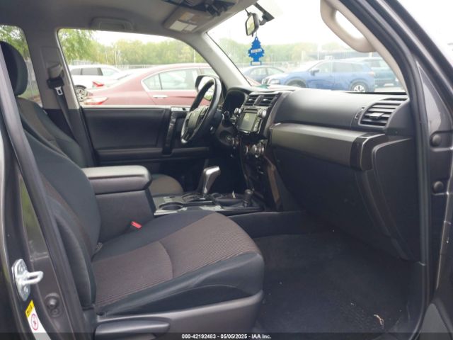 2018 TOYOTA 4RUNNER JTEBU5JR1J5502636 Photo 4