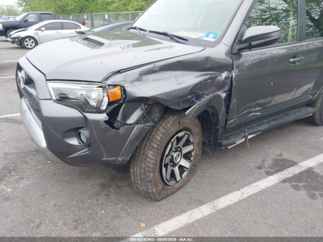 2018 TOYOTA 4RUNNER JTEBU5JR1J5502636 Photo 5