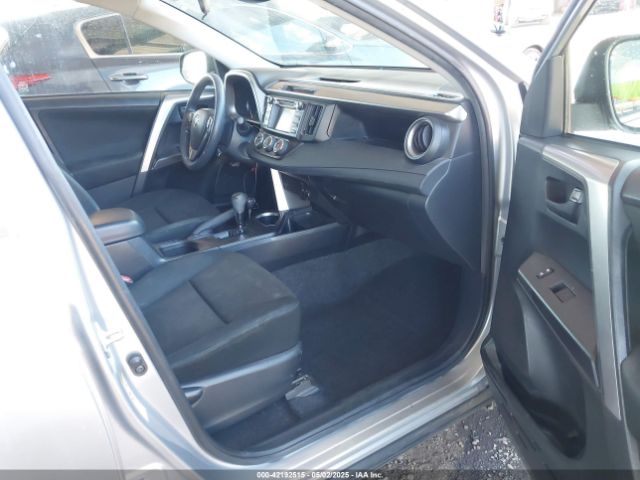 JTMZFREV6JJ191286 Toyota RAV4 LE