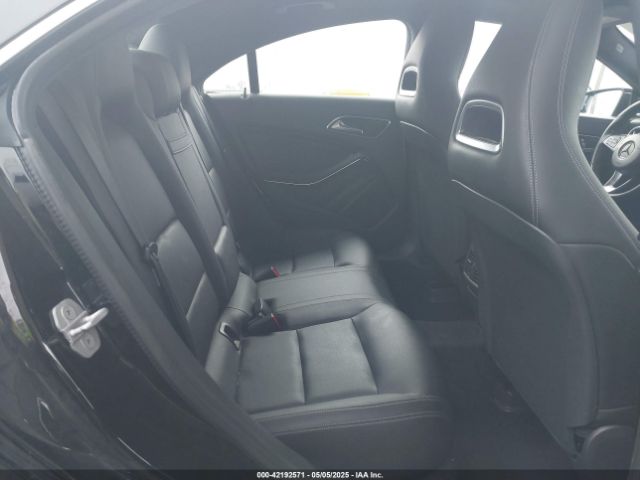 WDDSJ4EB7HN430927 Mercedes-Benz CLA 250