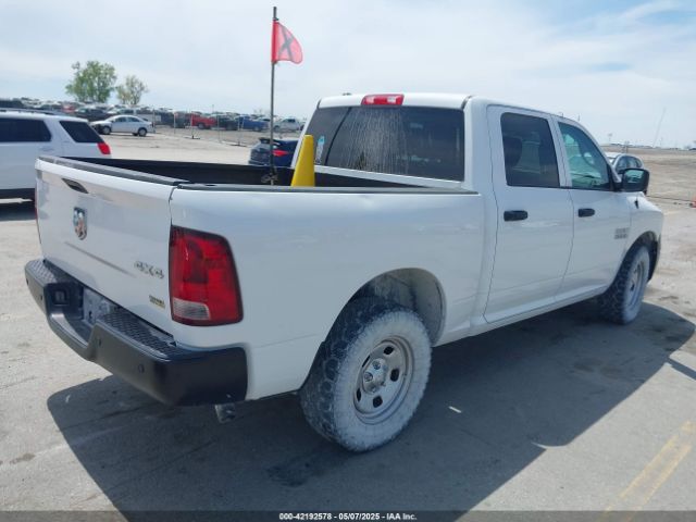 1C6RR7KG1HS820322 RAM 1500 Tradesman  4x4 5'7 Box