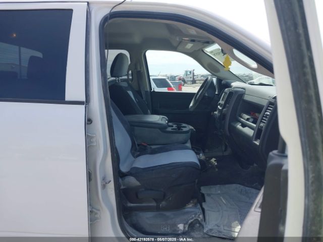 1C6RR7KG1HS820322 RAM 1500 Tradesman  4x4 5'7 Box