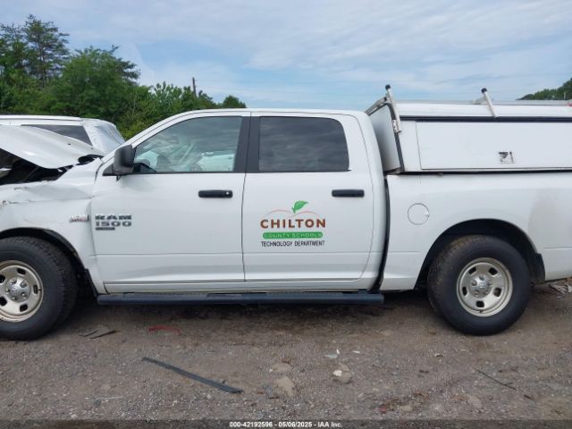 1C6RR6KT7KS600679 RAM 1500 Classic Tradesman  4x2 5'7 Box