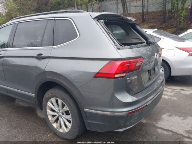 3VV2B7AX6JM131487 Volkswagen Tiguan 2.0t Se/2.0t Sel
