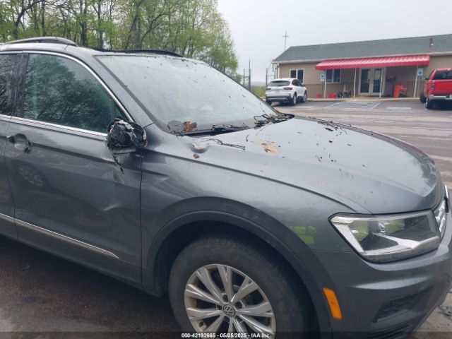 3VV2B7AX6JM131487 Volkswagen Tiguan 2.0t Se/2.0t Sel