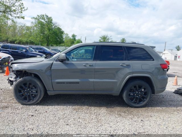 1C4RJFAG4MC700384 Jeep Grand Cherokee Laredo X 4x4