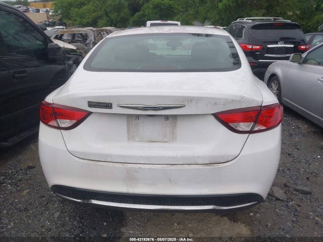 Chrysler 200 Limited 2015 1C3CCCAB8FN719146 Image 17