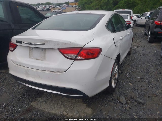 Chrysler 200 Limited 2015 1C3CCCAB8FN719146 Image 4
