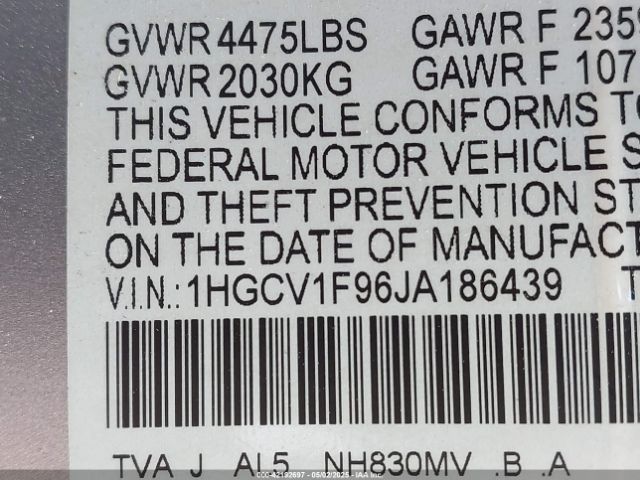 1HGCV1F96JA186439 Honda Accord Touring