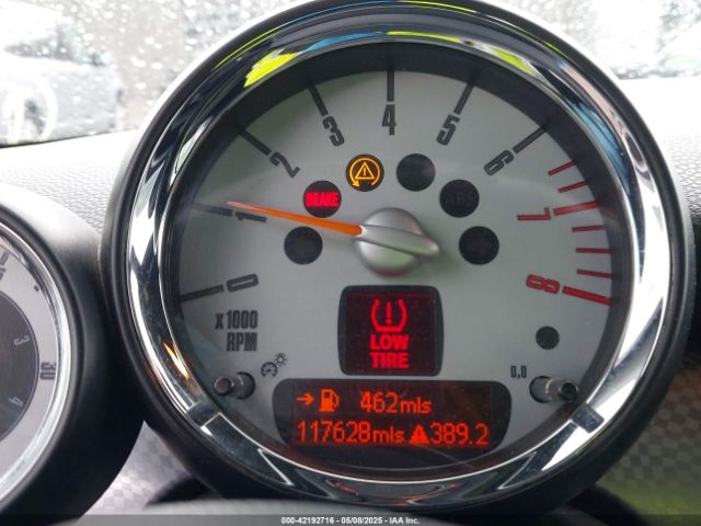 2010 MINI COOPER S WMWMS3C59ATY51392 Photo 6