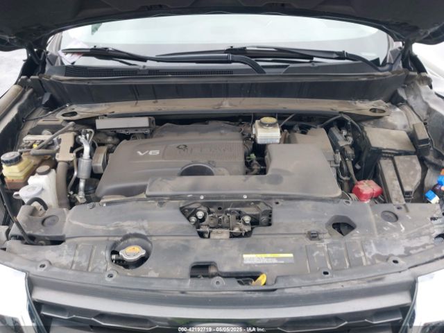 5N1DR2MN2JC621860 Nissan Pathfinder Sv