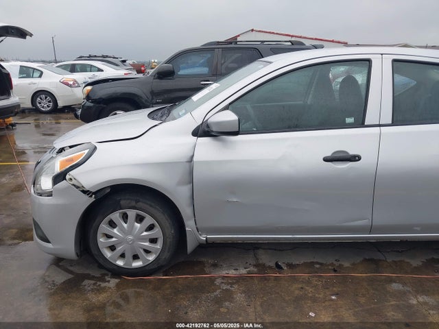 3N1CN7APXHL830327 Nissan Versa 1.6 S