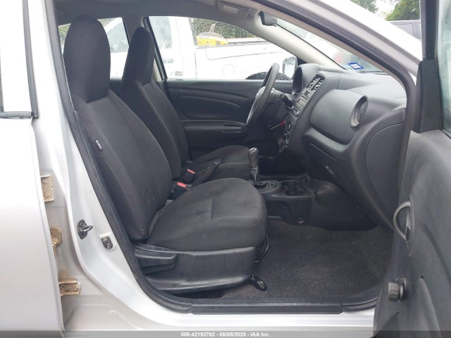 3N1CN7APXHL830327 Nissan Versa 1.6 S