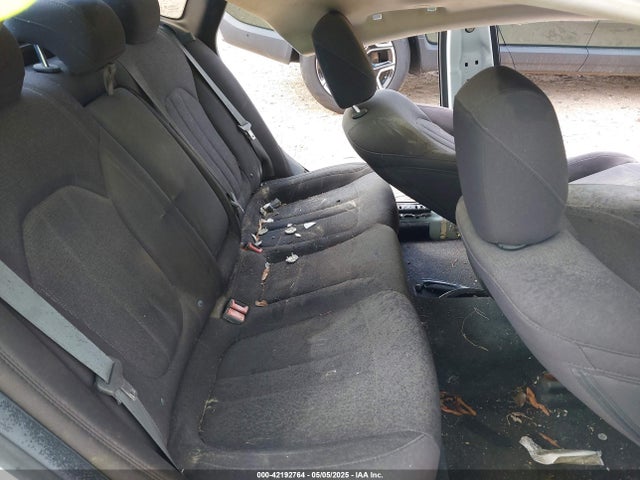Chrysler 200 Limited 2015 1C3CCCAB5FN588550 Image 8